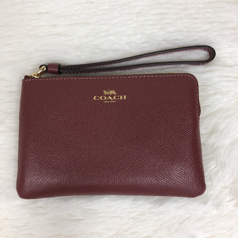 Coach Corner Zip Wine NWT